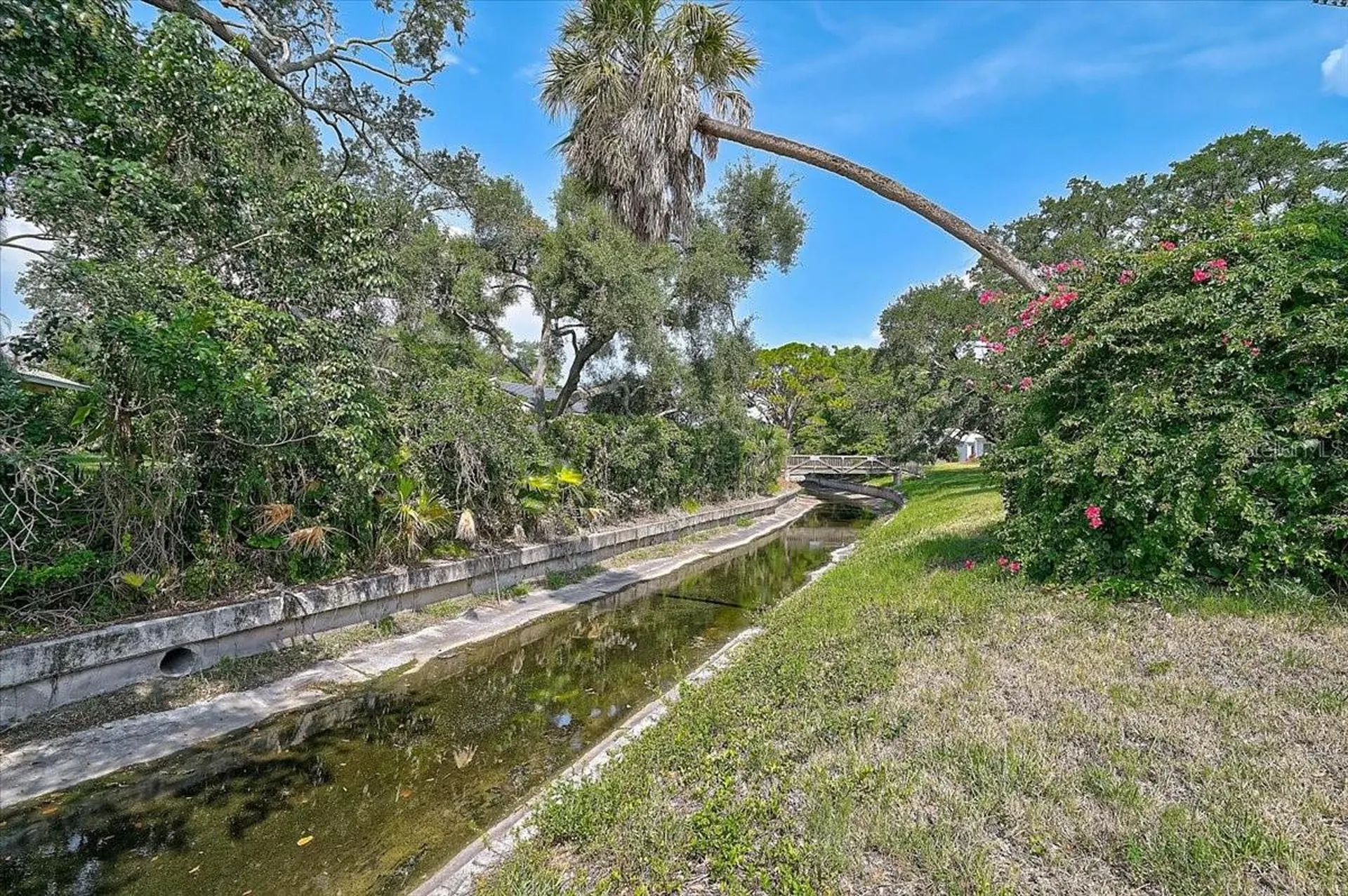 426 Whitfield Avenue Sarasota FL 34243