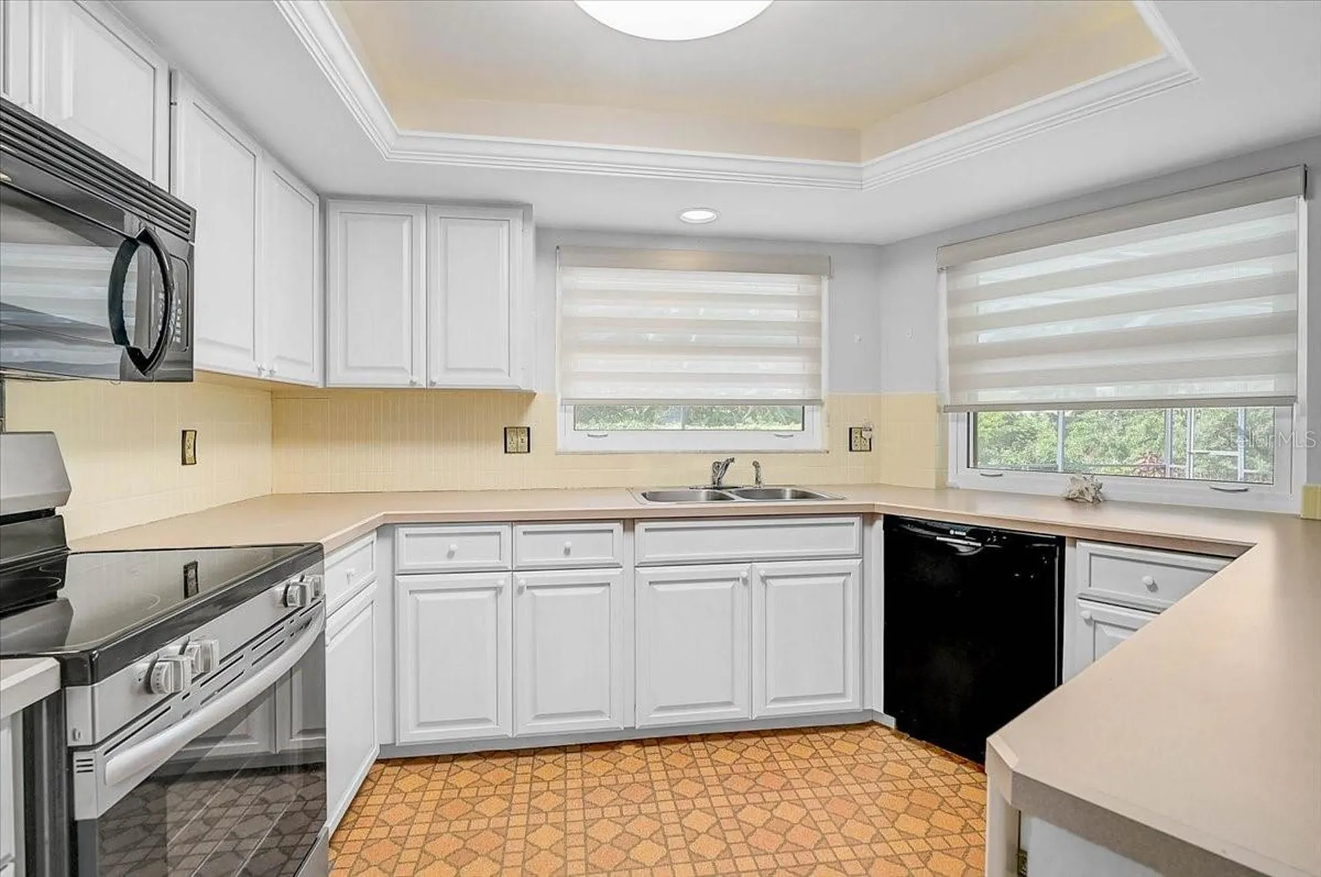 426 Whitfield Avenue Sarasota FL 34243