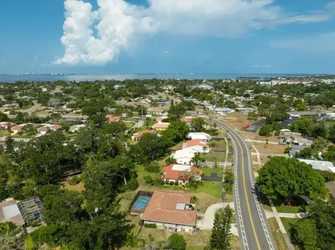 426 Whitfield Avenue Sarasota FL 34243