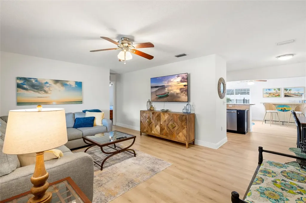 6398 Woodland Boulevard N Pinellas Park FL 33781
