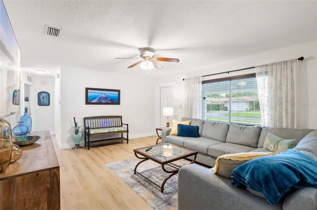 6398 Woodland Boulevard N Pinellas Park FL 33781