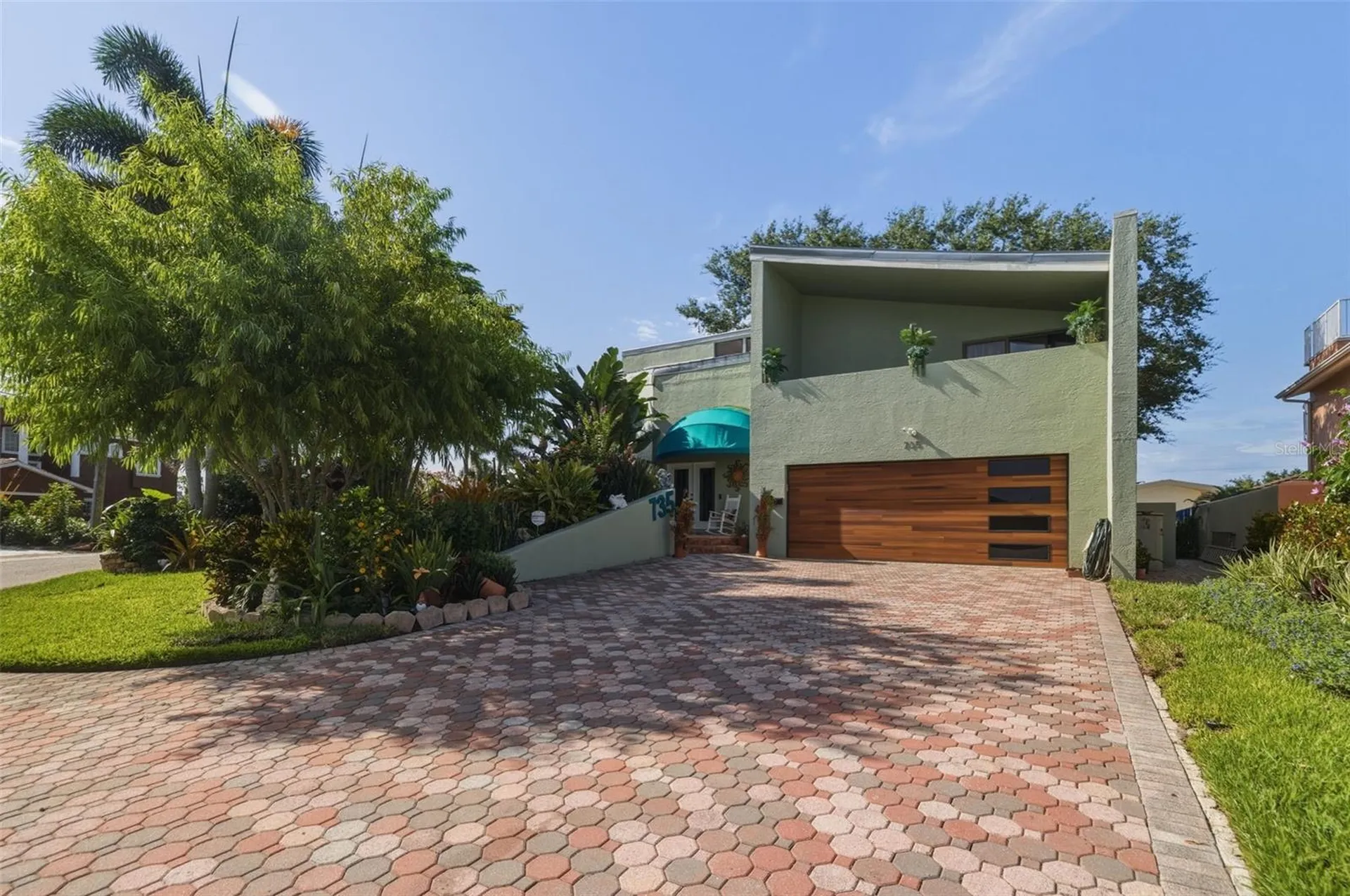 735 79th Circle S St Petersburg FL 33707