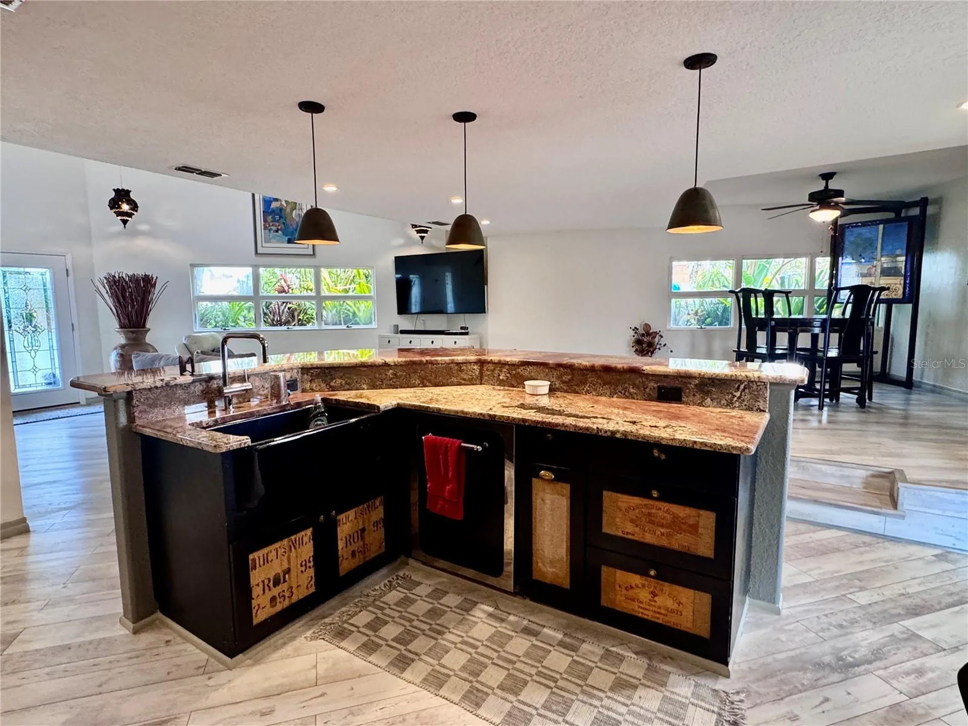 735 79th Circle S St Petersburg FL 33707