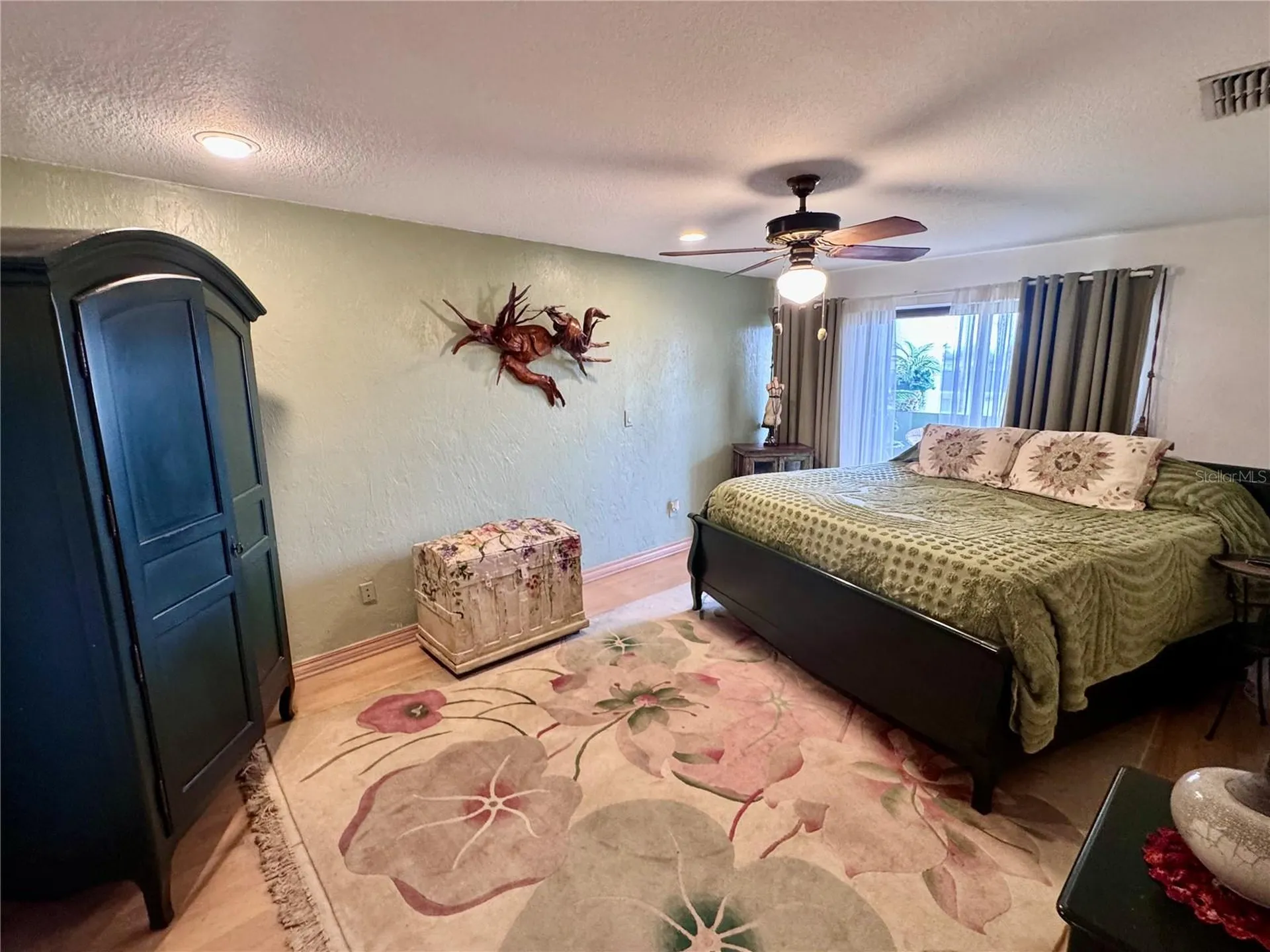 735 79th Circle S St Petersburg FL 33707
