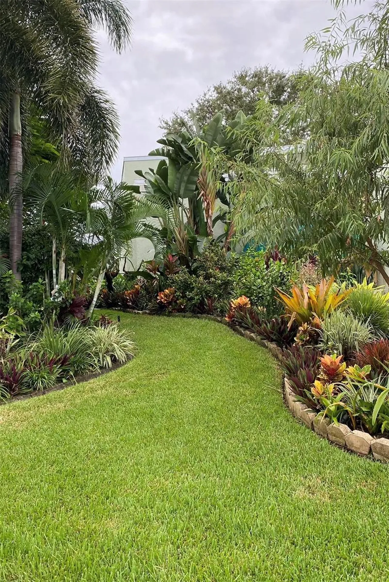 735 79th Circle S St Petersburg FL 33707