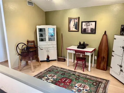 735 79th Circle S St Petersburg FL 33707