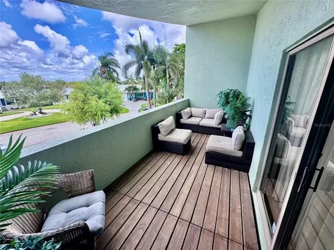 735 79th Circle S St Petersburg FL 33707