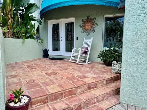 735 79th Circle S St Petersburg FL 33707