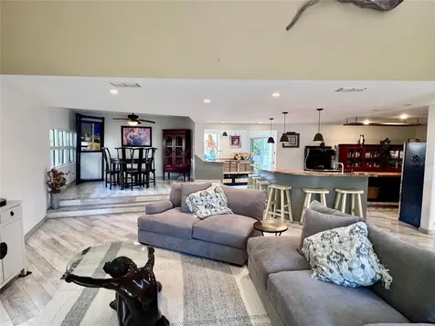 735 79th Circle S St Petersburg FL 33707