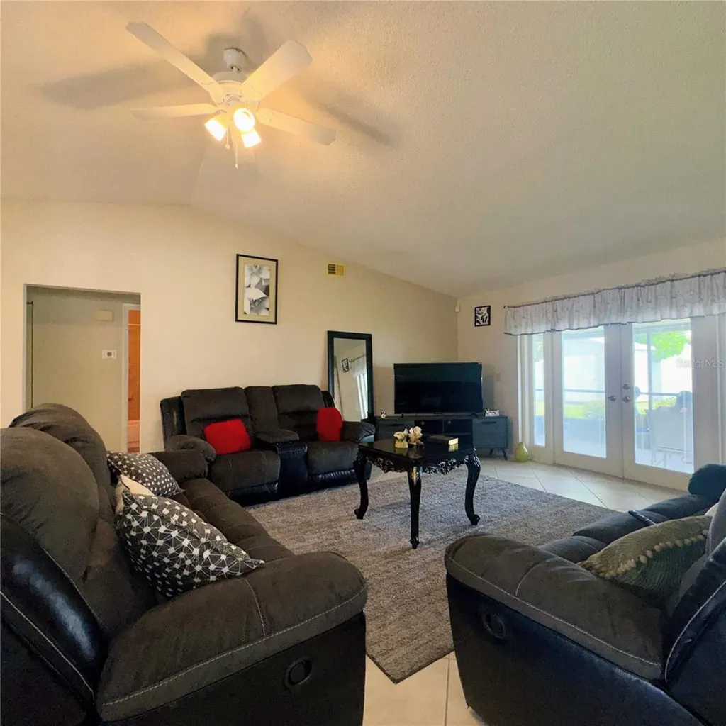 726 Stillview Circle Brandon FL 33510