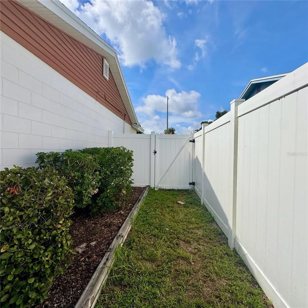 726 Stillview Circle Brandon FL 33510
