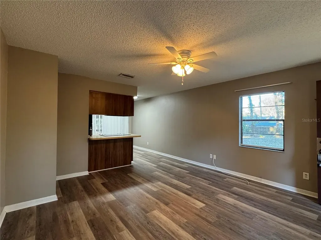 5619 Peach Avenue Seffner FL 33584