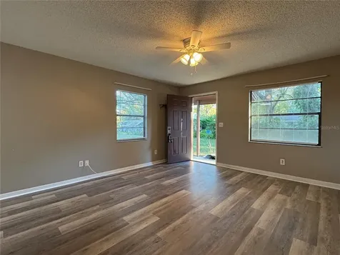5619 Peach Avenue Seffner FL 33584
