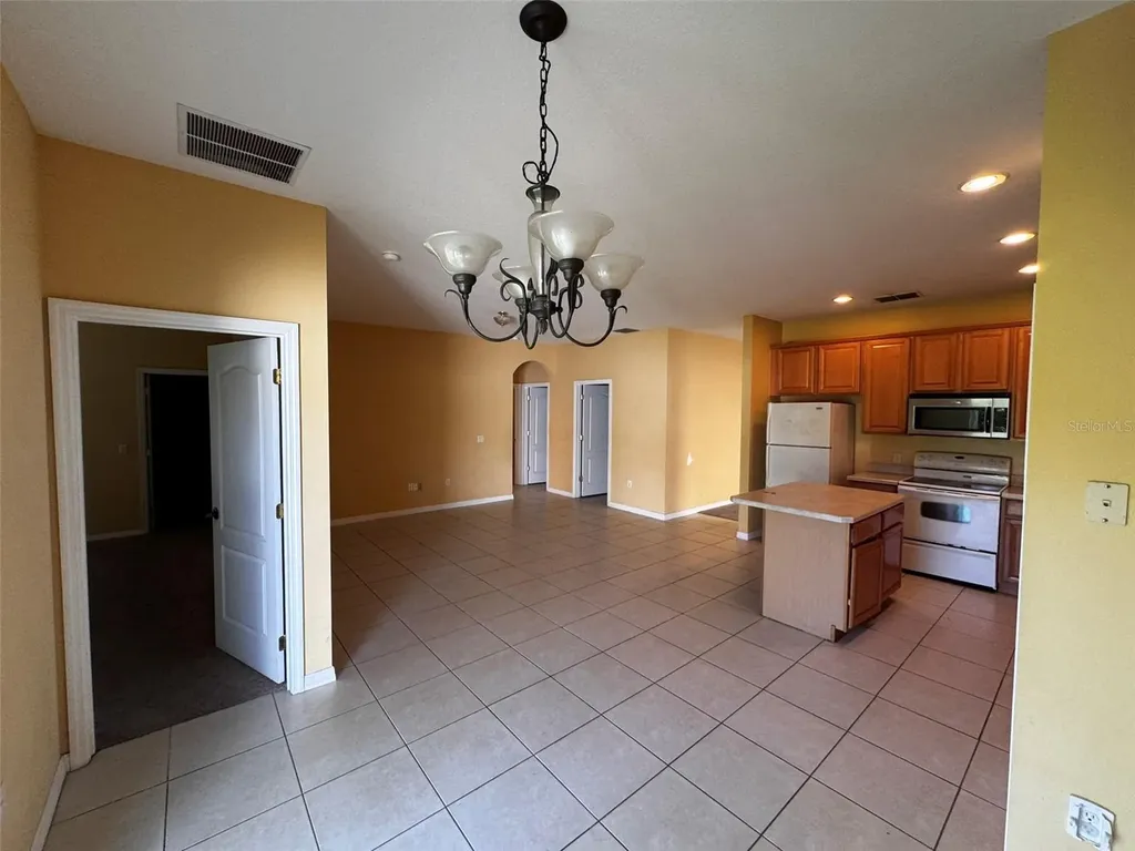 1111 Hacienda Circle Kissimmee FL 34741