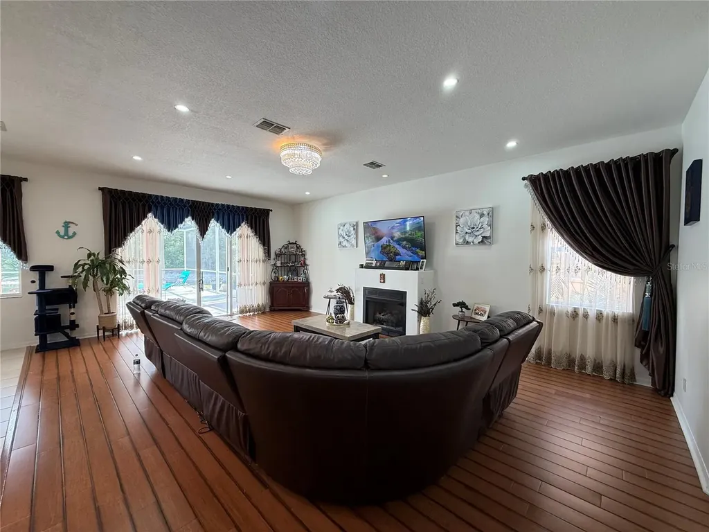 19949 Tamiami Avenue Tampa FL 33647