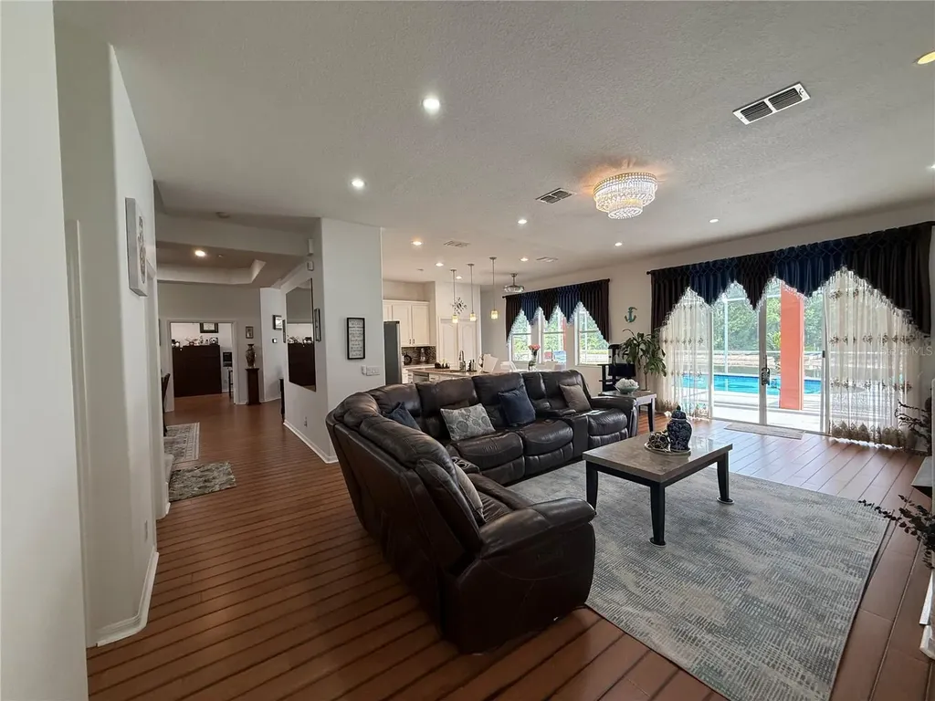 19949 Tamiami Avenue Tampa FL 33647