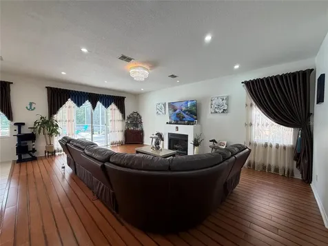 19949 Tamiami Avenue Tampa FL 33647