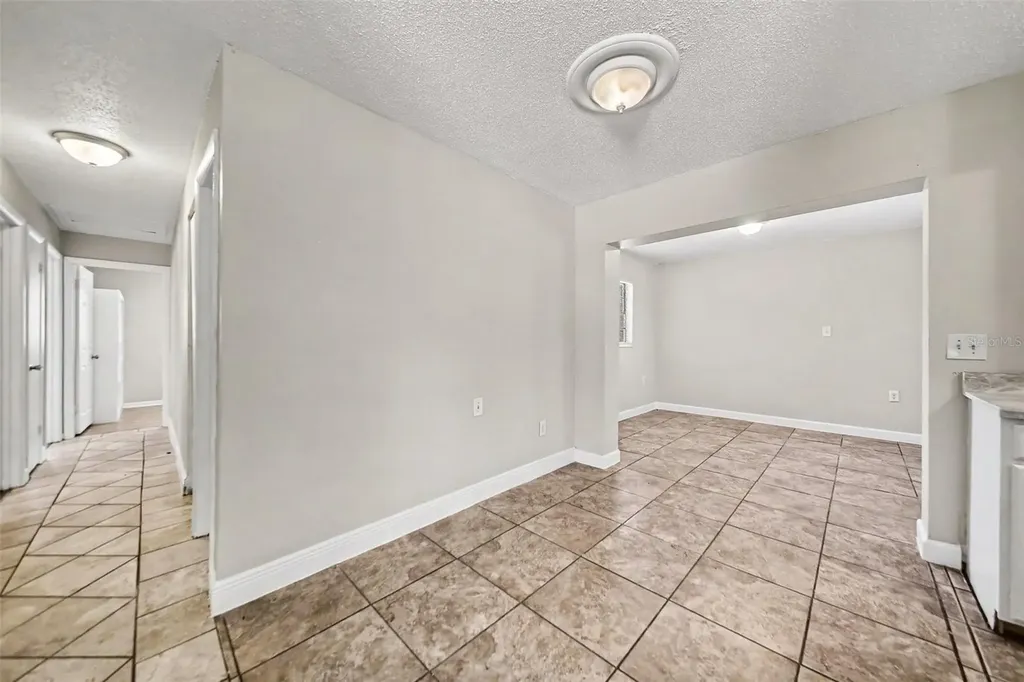 4333 Cynthia Street Orlando FL 32811