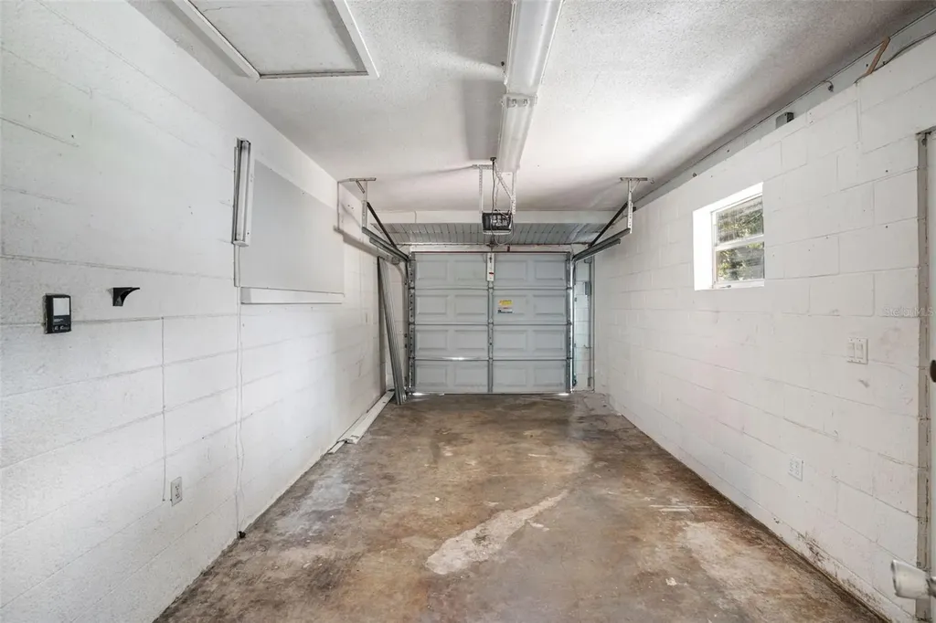 4200 Des Plaines Drive Sarasota FL 34233