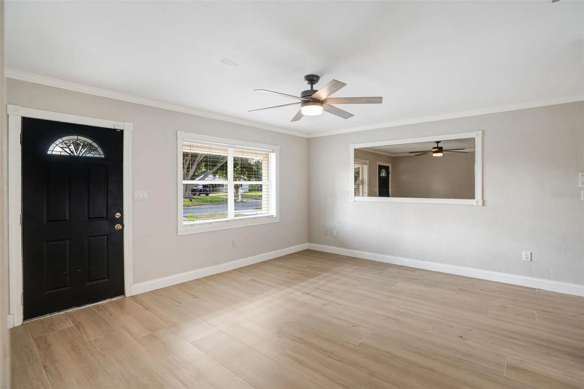 4200 Des Plaines Drive Sarasota FL 34233