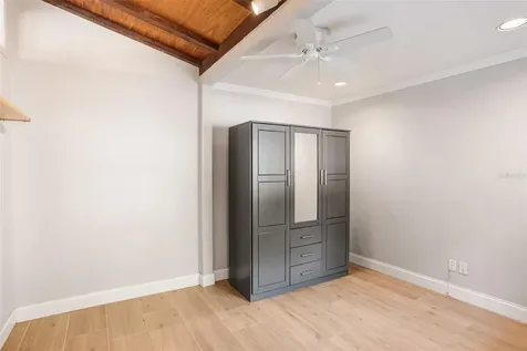 4200 Des Plaines Drive Sarasota FL 34233