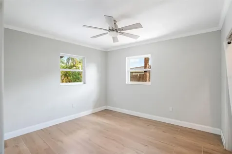 4200 Des Plaines Drive Sarasota FL 34233