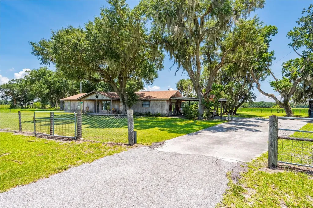 12241 SW Gordon Hay Road Arcadia FL 34269