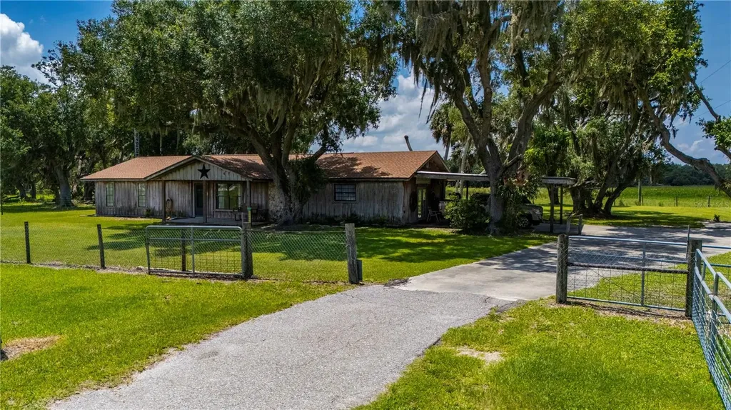 12241 SW Gordon Hay Road Arcadia FL 34269