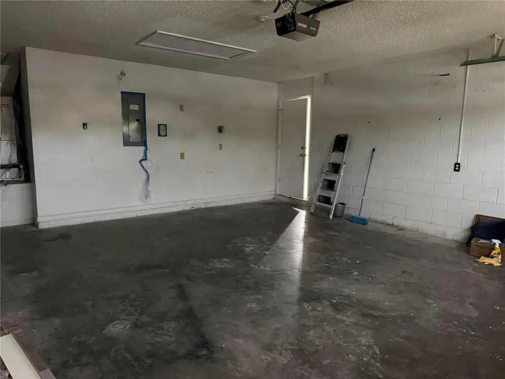 1826 Clacton Drive Orlando FL 32837