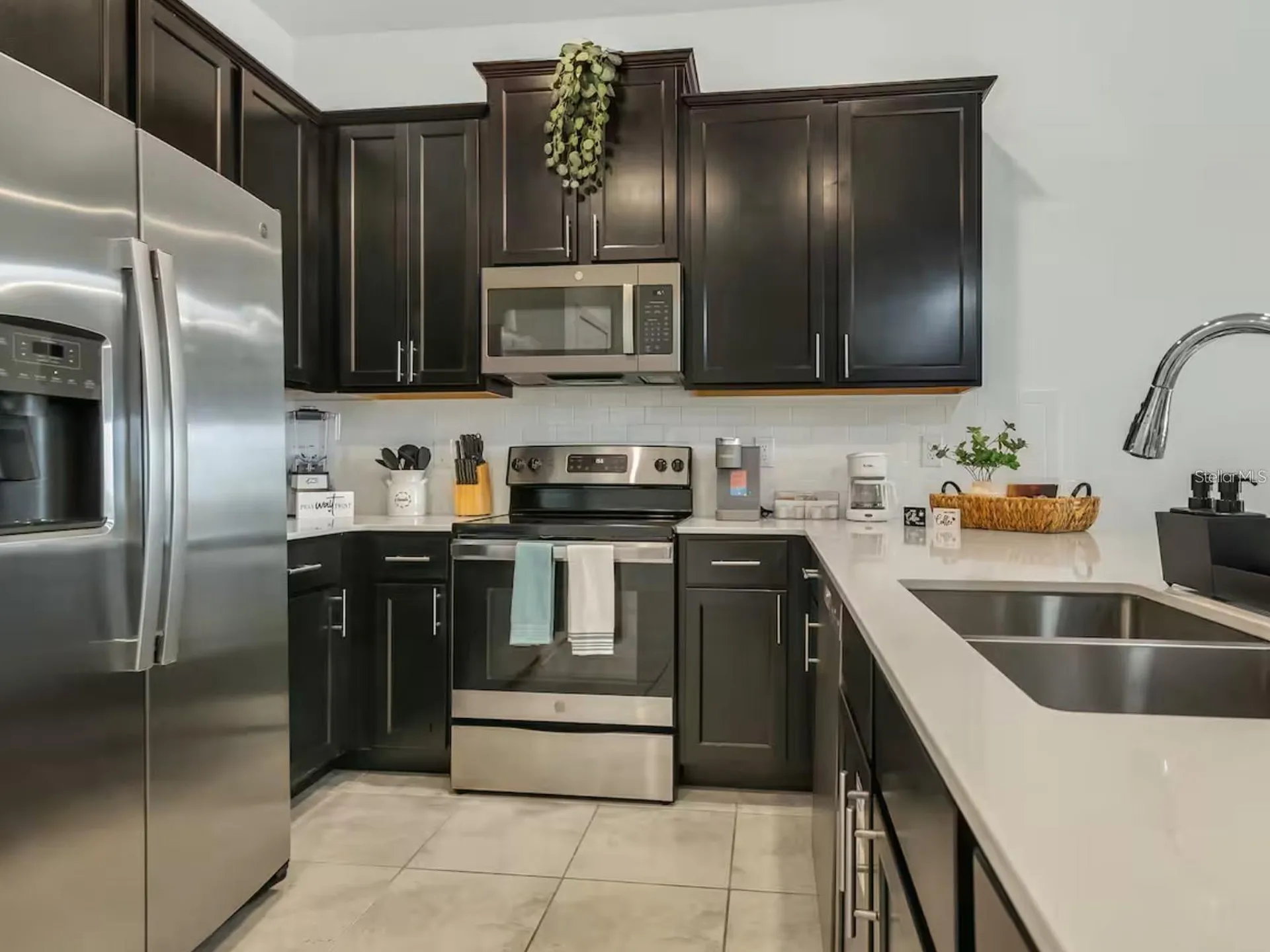 1043 Splash Shot Place Davenport FL 33896