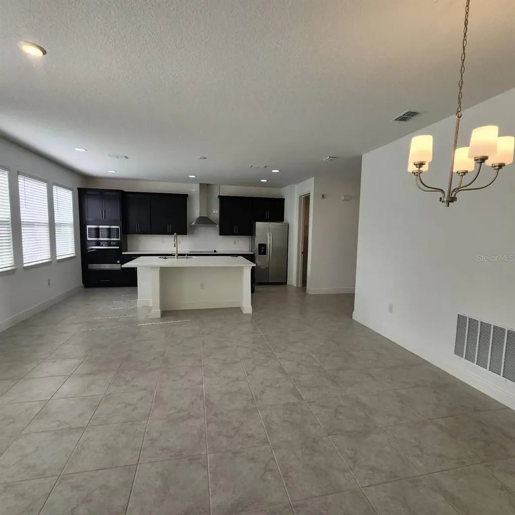 19050 Blueleaf Street Orlando FL 32827