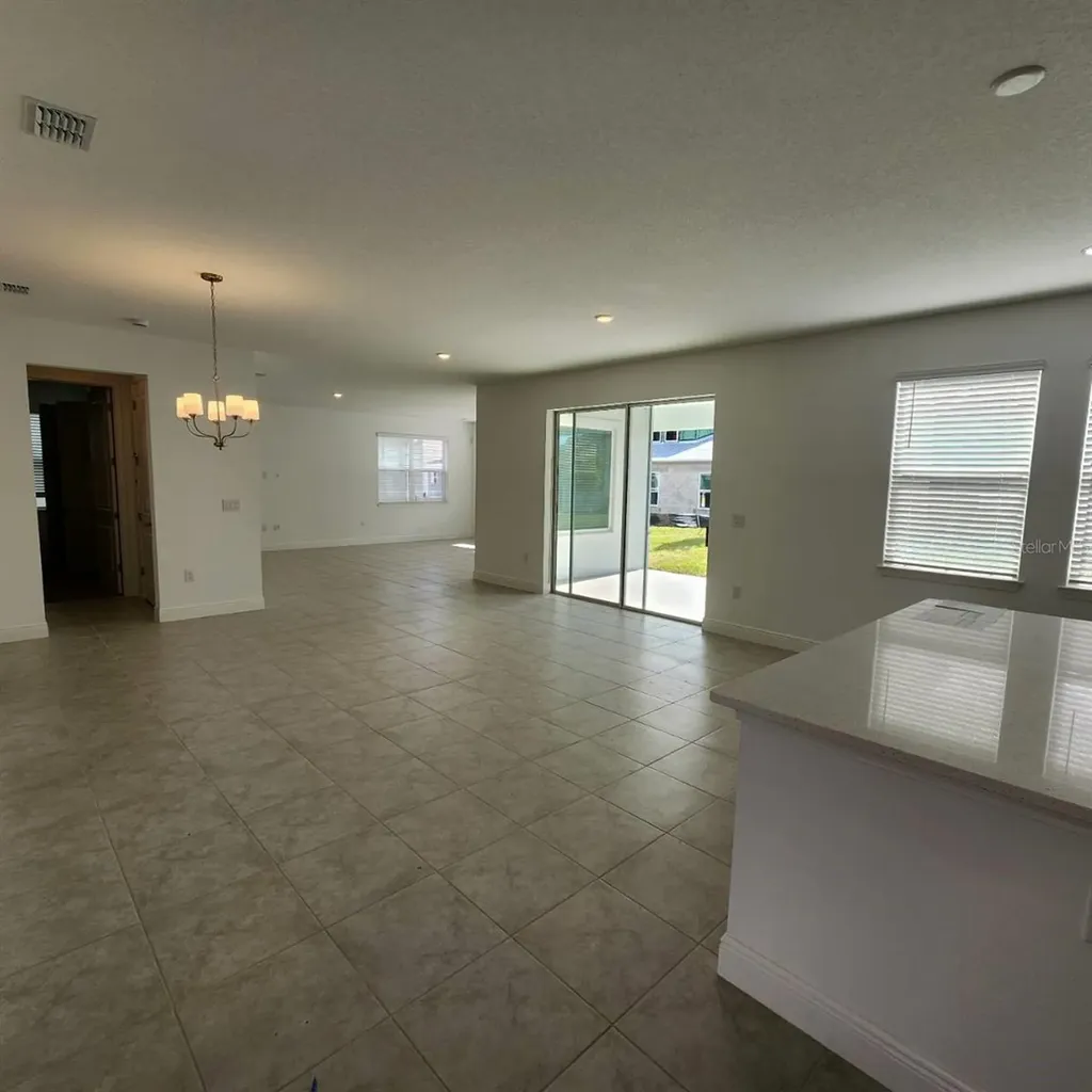 19050 Blueleaf Street Orlando FL 32827