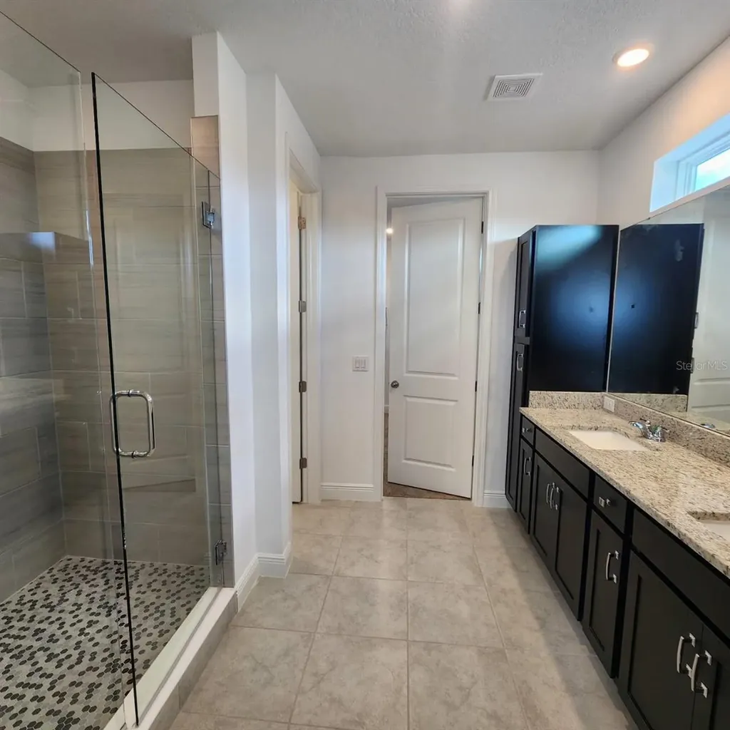 19050 Blueleaf Street Orlando FL 32827