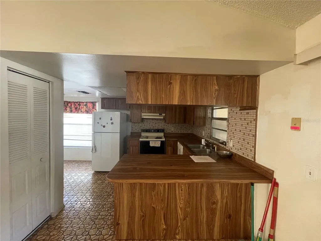 11001 Sunswept Place Tampa FL 33624