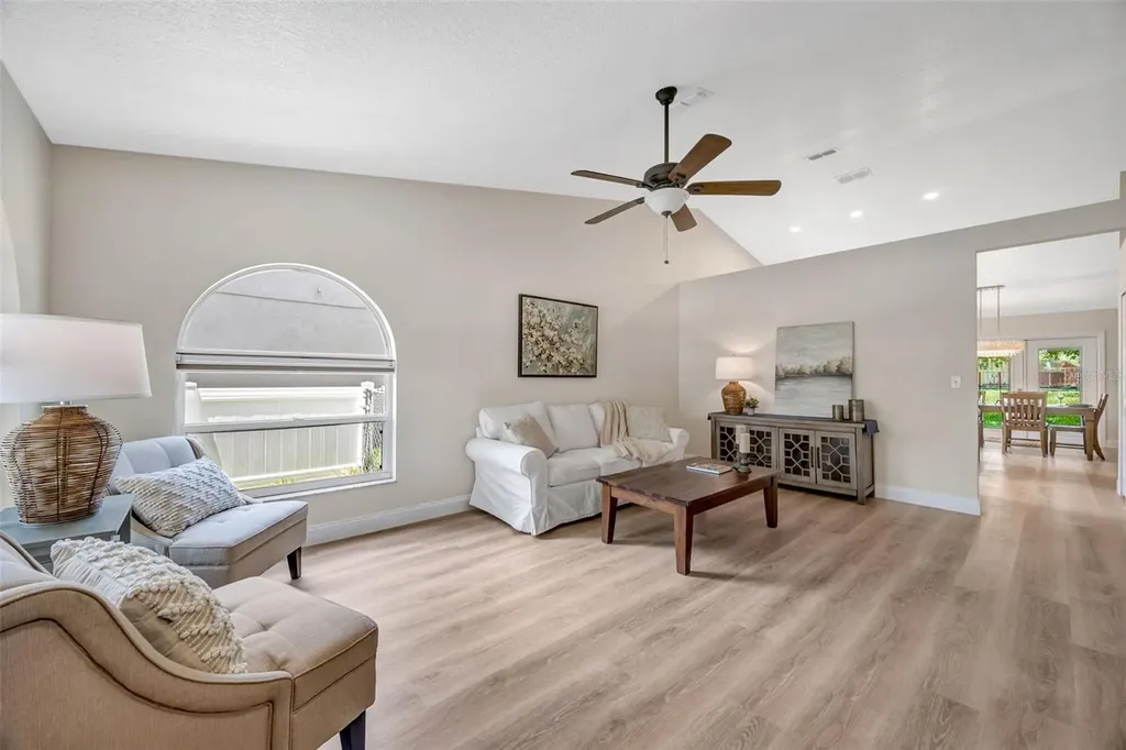 511 Center Point Road Valrico FL 33594