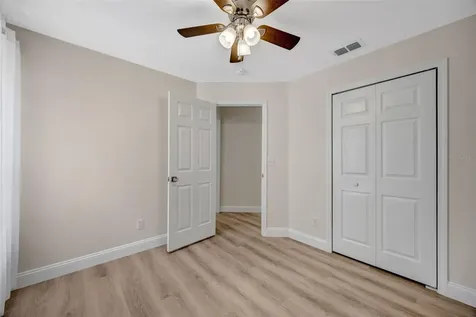 511 Center Point Road Valrico FL 33594