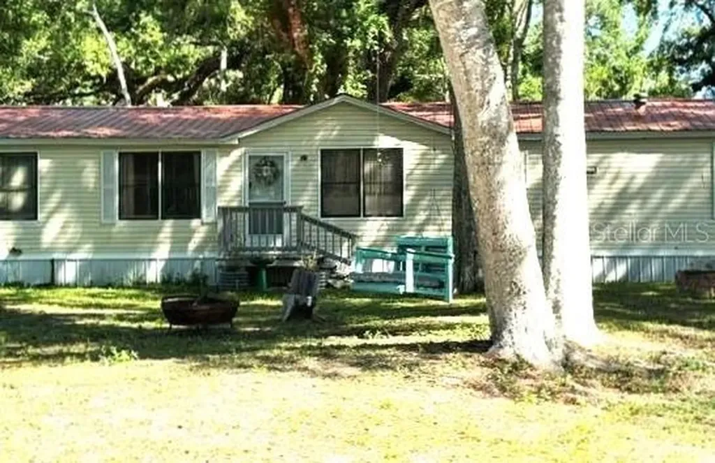 11340 SW 28th Way Webster FL 33597
