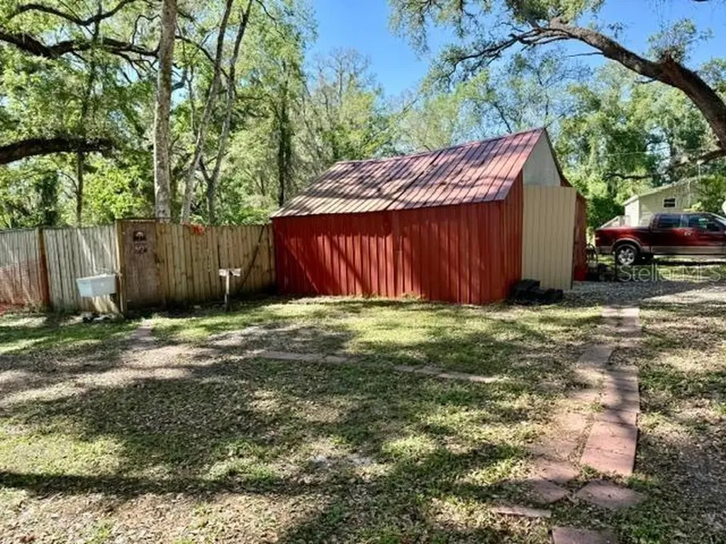 11340 SW 28th Way Webster FL 33597