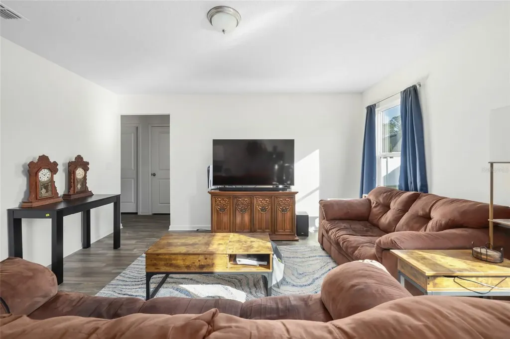 724 Liberty Circle Macclenny FL 32063