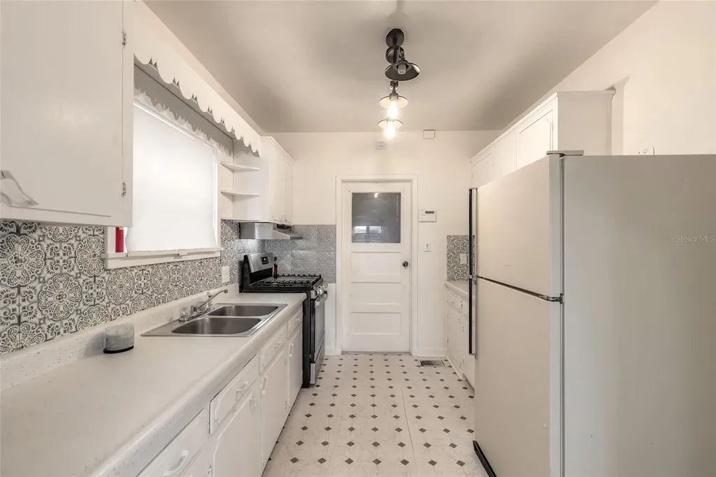 255 Lexington Drive Daytona Beach FL 32114