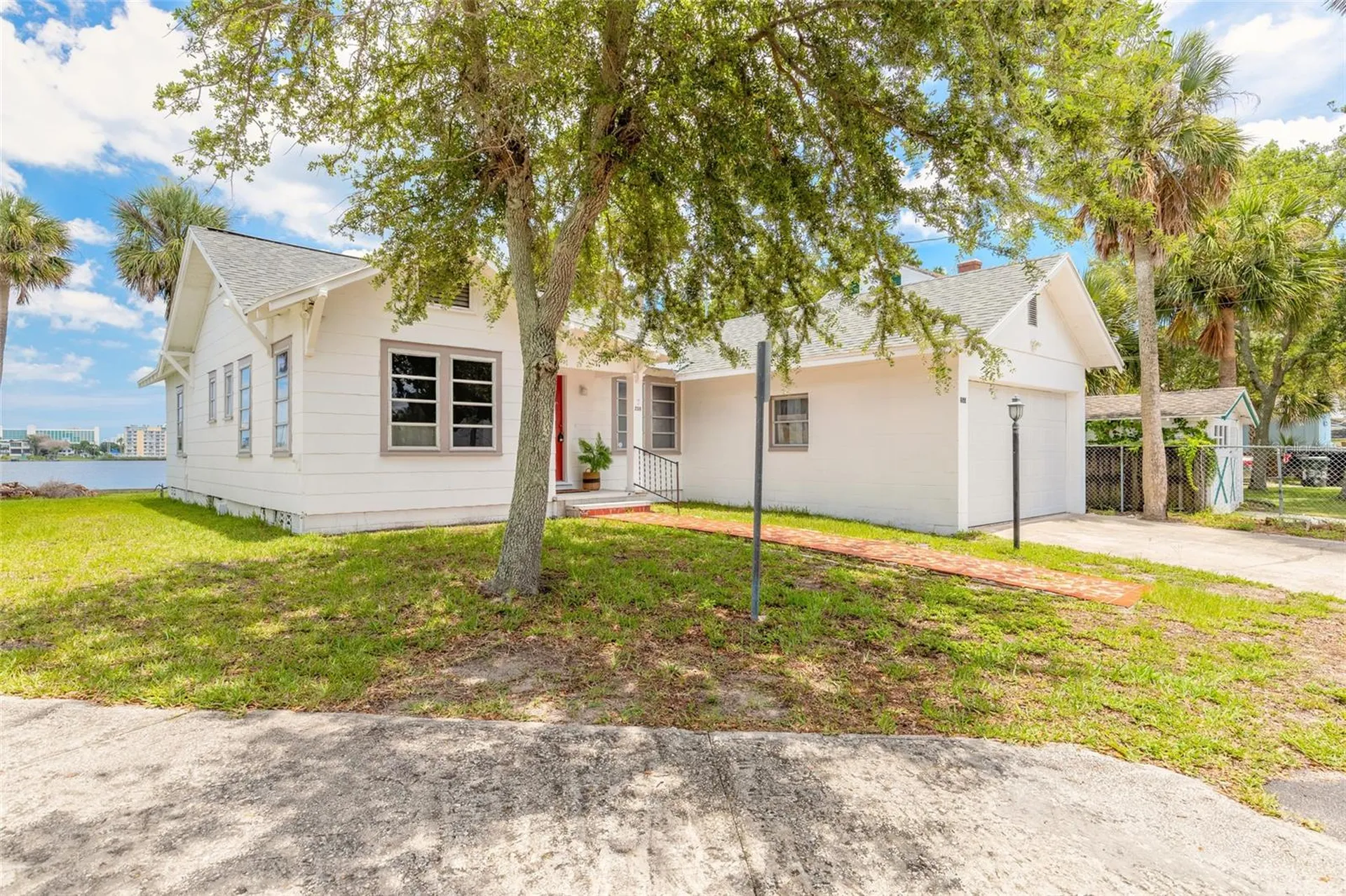 255 Lexington Drive Daytona Beach FL 32114