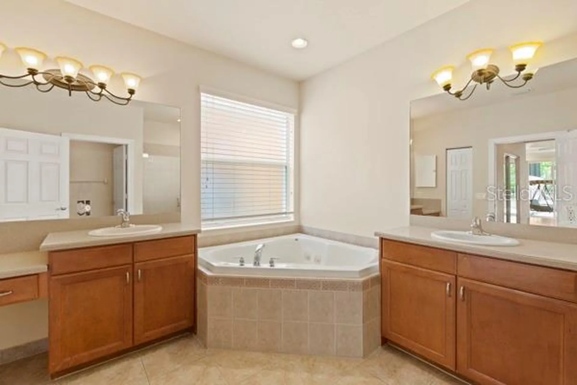 5044 Sandy Brook Circle Wimauma FL 33598