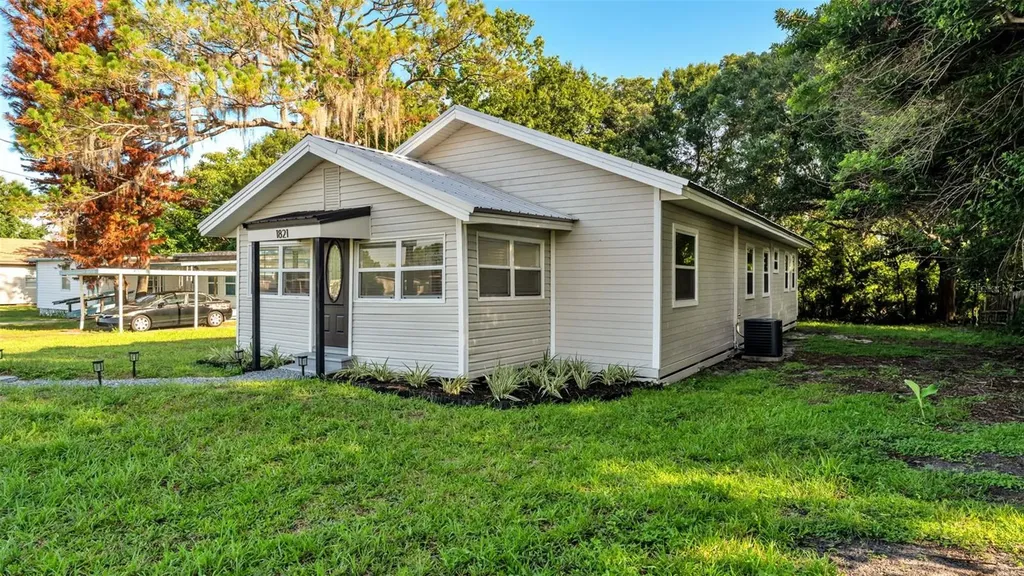 1821 W Chase Street Lakeland FL 33815