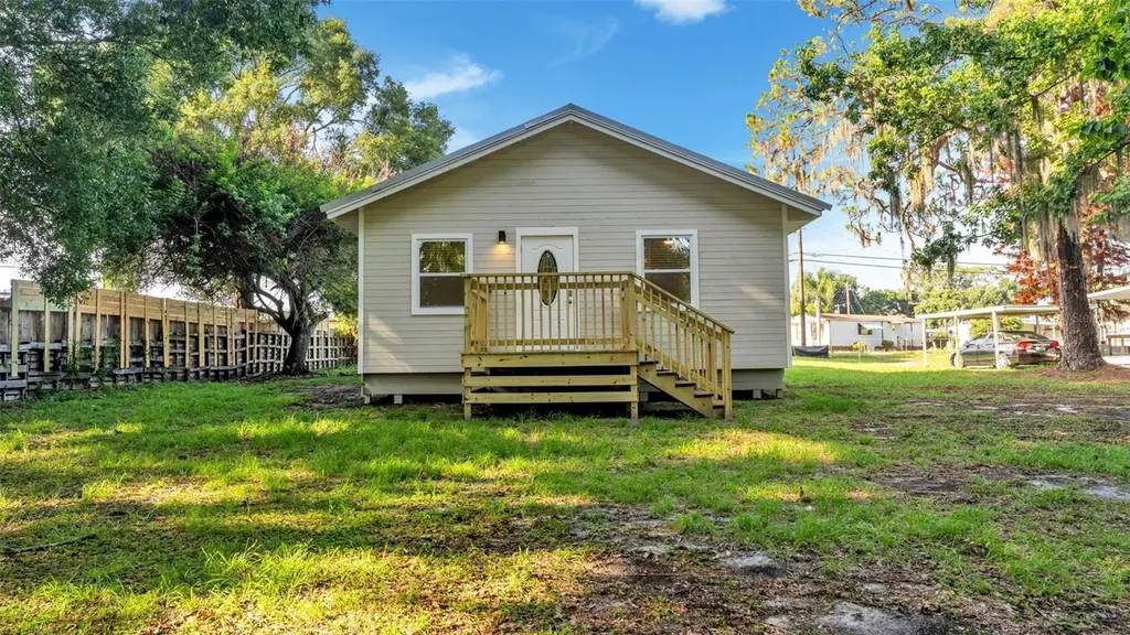 1821 W Chase Street Lakeland FL 33815