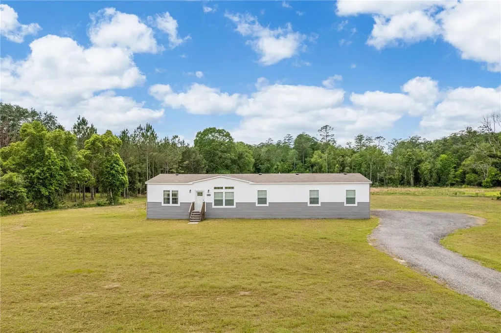 2362 NE County Road 1469 Hawthorne FL 32640