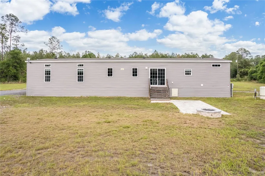 2362 NE County Road 1469 Hawthorne FL 32640