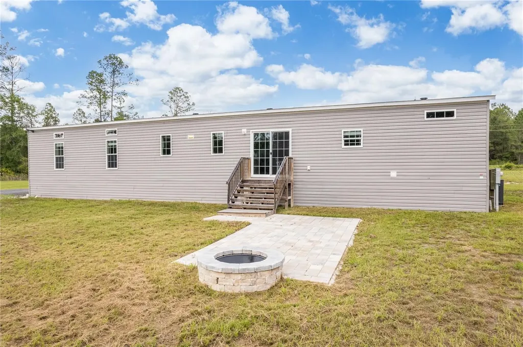 2362 NE County Road 1469 Hawthorne FL 32640