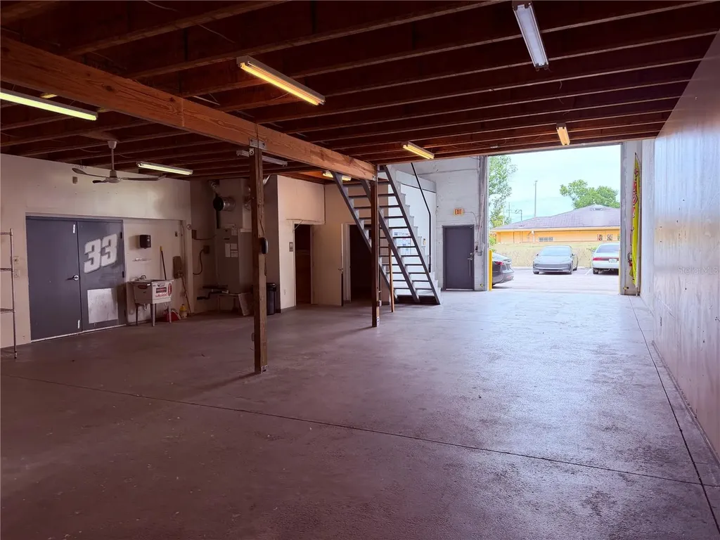 4415 N Lois Avenue Tampa FL 33614