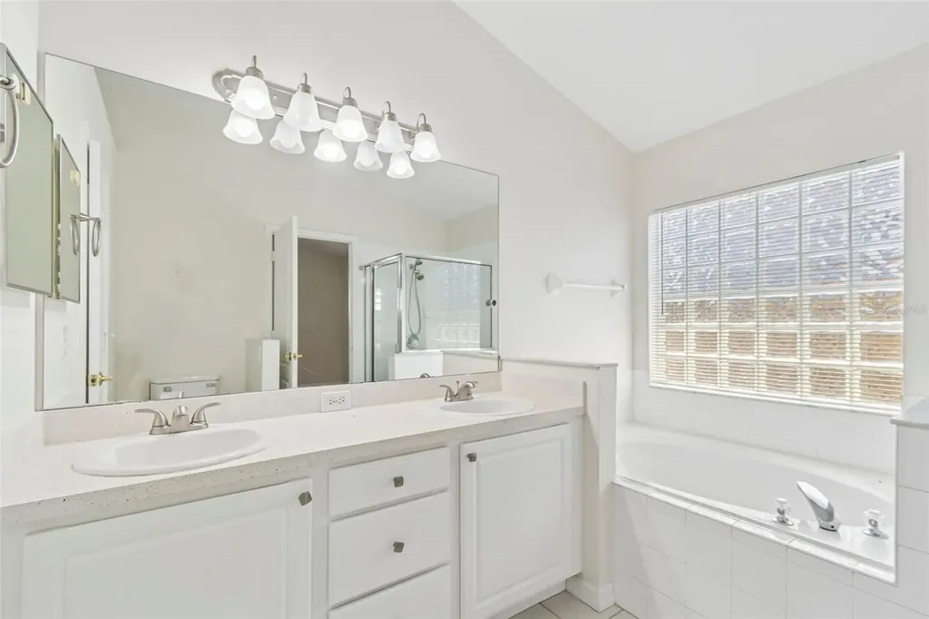 1229 Crimson Clover Lane Wesley Chapel FL 33543