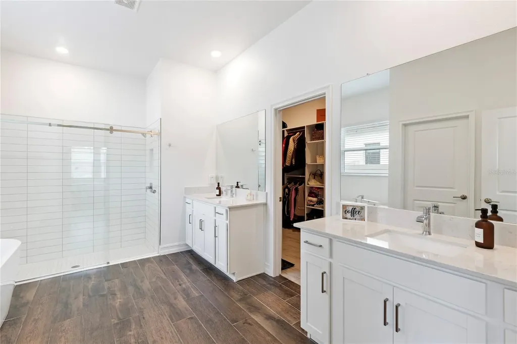 8692 Little Bluestem Drive Land O Lakes FL 34637